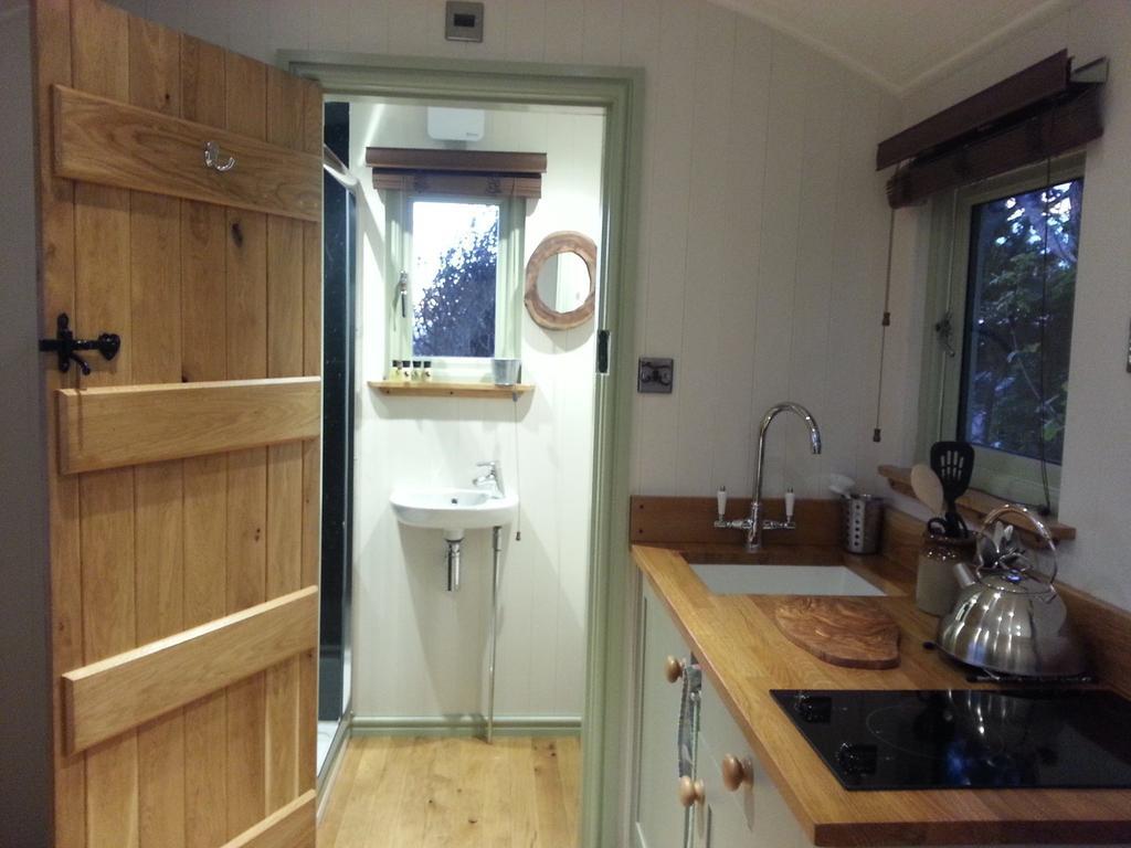 The Farm Hut Villa Barmouth Exterior photo